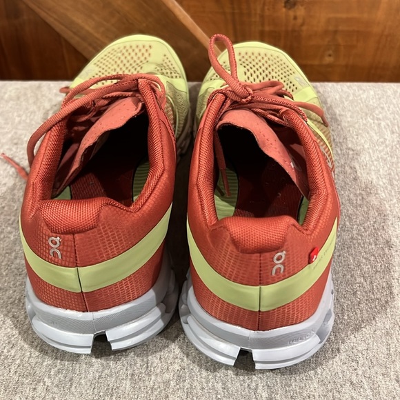 On Running Cloudflow women’s 7.5 guava/dustrose - Picture 4 of 7